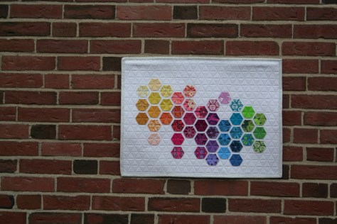 modern hexies mini quilt finish
