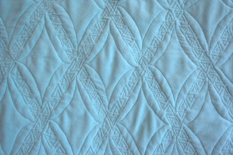 dr seuss quilt finish back