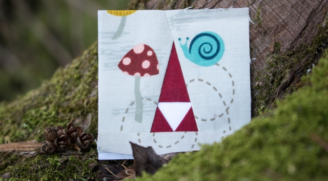 tiny tomte moss and lotus foundation paper pieced block